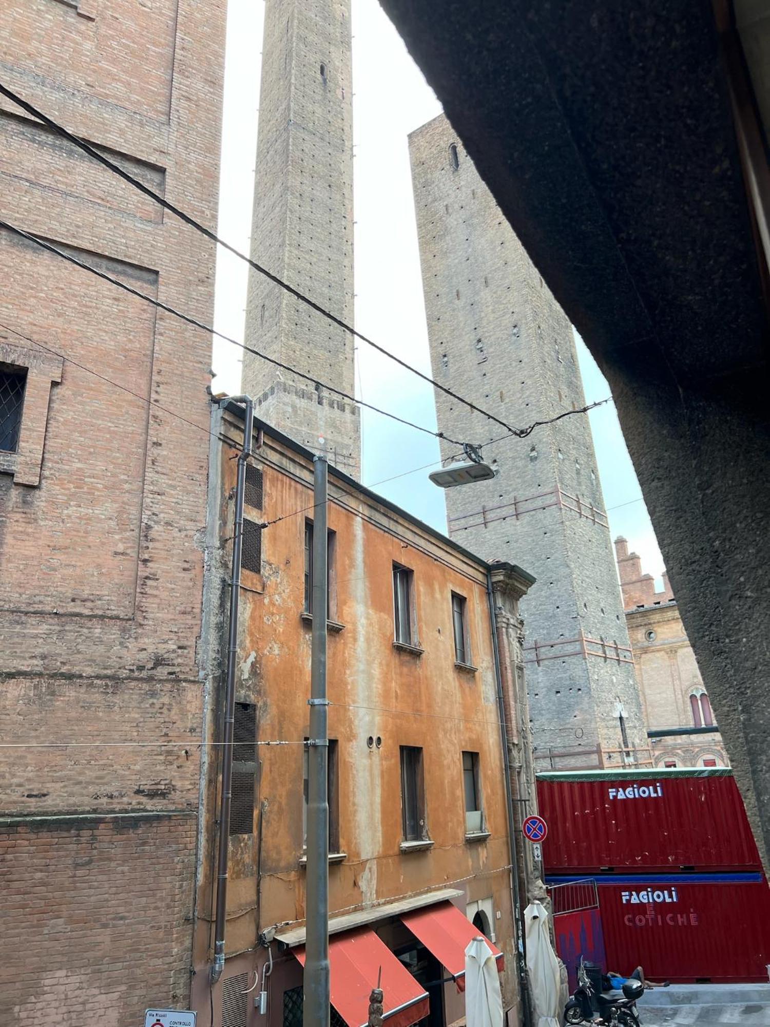 Maison Under The Towers, Bologna